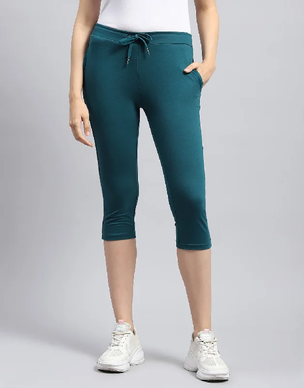 Formal Clothing For Women Fresh Fashion Discounts Women Green Solid Regular Fit Capri