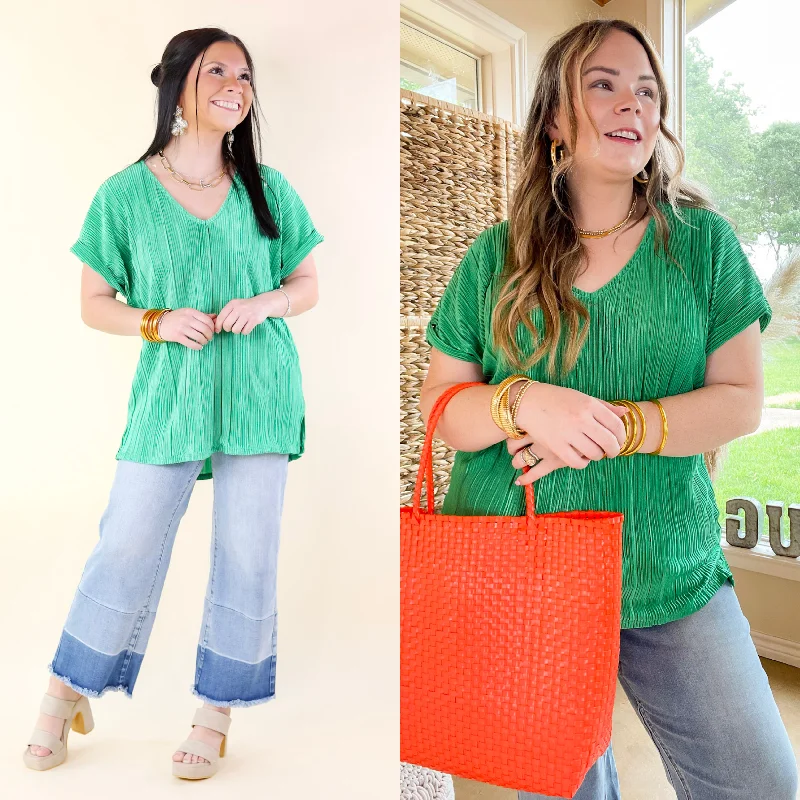 Comfortable Chic Casual Charm V Neck Plissé Top in Emerald Green