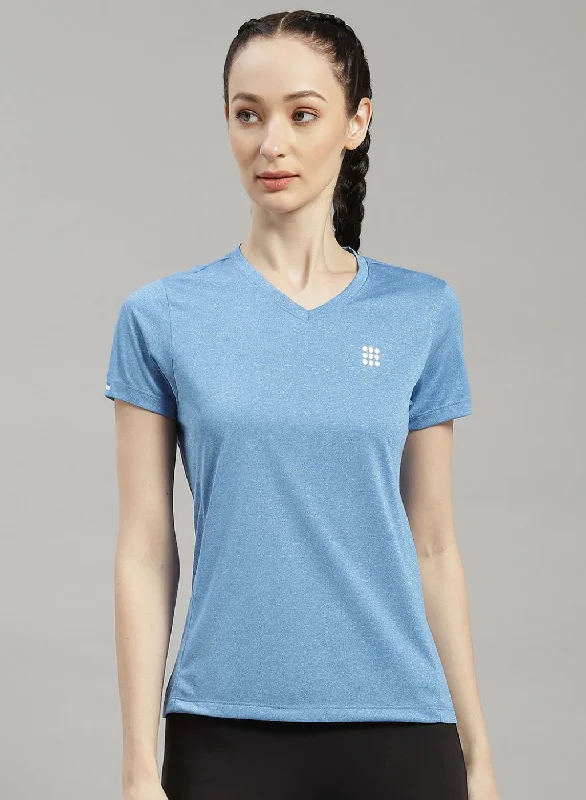 Weekend Exclusive Women Blue Solid Top