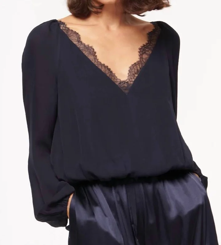 Season Sale Carol Top In Black