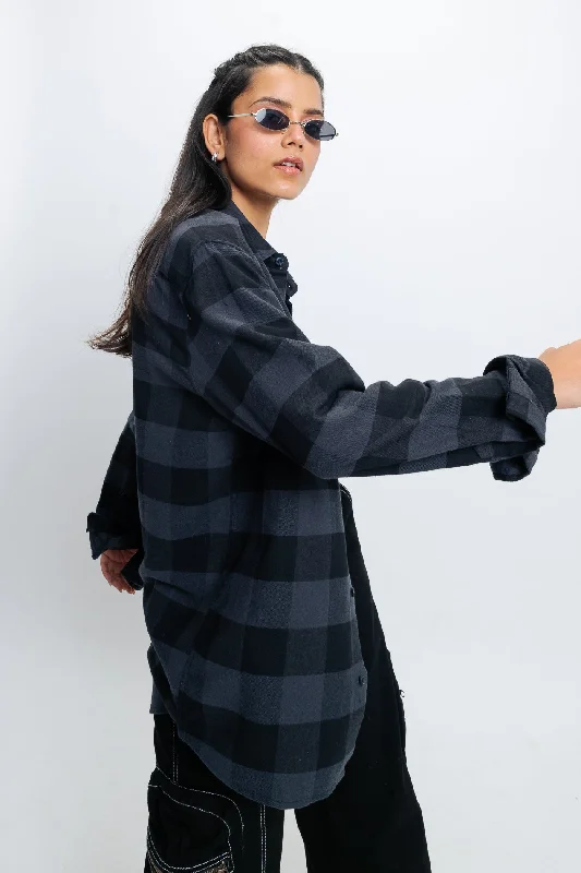 Sophisticated Fashion Black Checkered Shirt