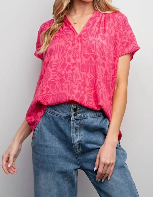 Sleek Style Discounts The Peach Blossom Top - Plus In Coral Pink